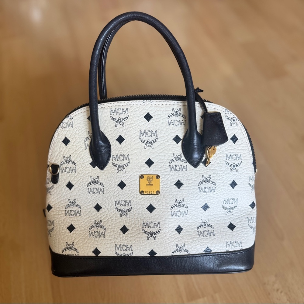 MCM - VINTAGE - Munchen Germany Monogrammed Design Handmade Shoulder Bag